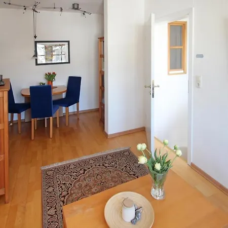 Apartment App. Deck 5, Idyll. Innenhof Rostock